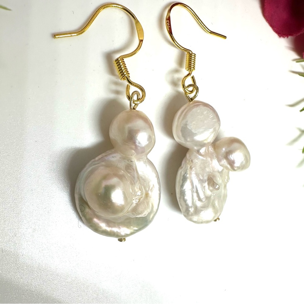 NEW⚜️Baroque Bubbly Pearl Drop Earrings - Picture 2 of 5